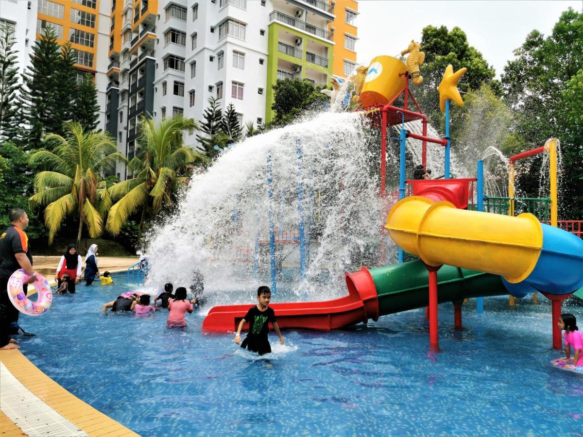 B - Lagoon Water Themepark Suite Melaka Town Zewnętrze zdjęcie