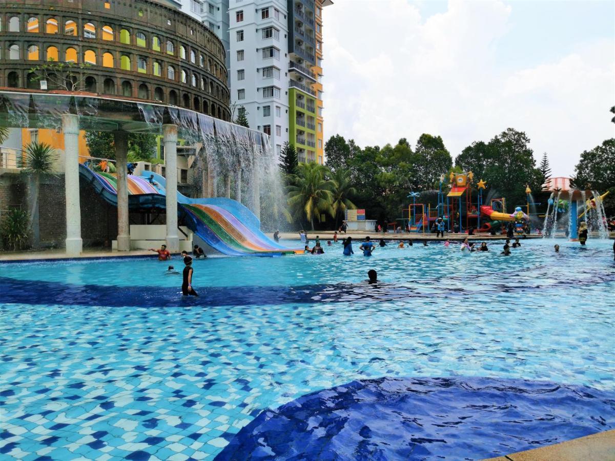 B - Lagoon Water Themepark Suite Melaka Town Zewnętrze zdjęcie