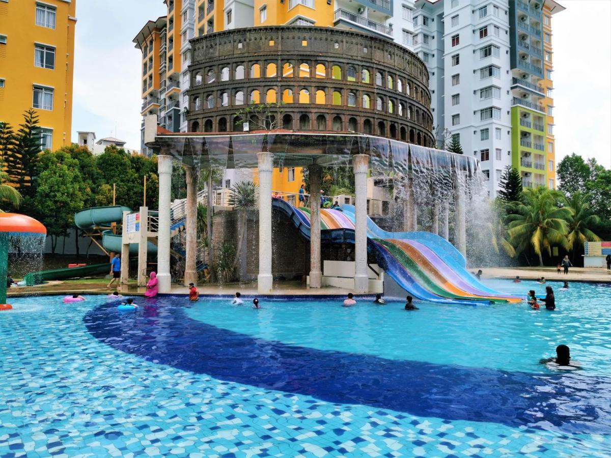 B - Lagoon Water Themepark Suite Melaka Town Zewnętrze zdjęcie