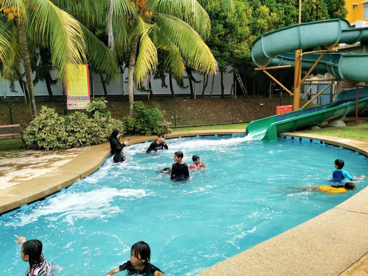 B - Lagoon Water Themepark Suite Melaka Town Zewnętrze zdjęcie