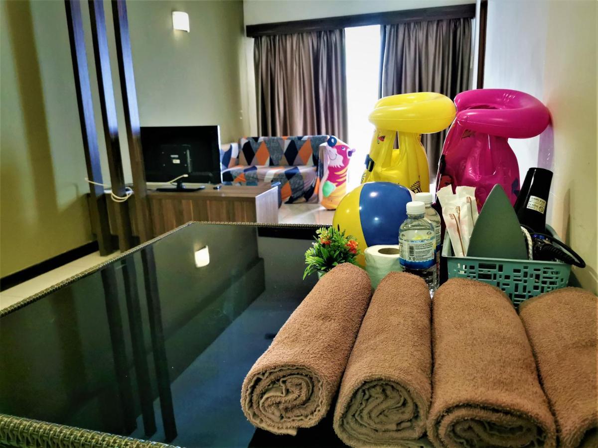 B - Lagoon Water Themepark Suite Melaka Town Zewnętrze zdjęcie