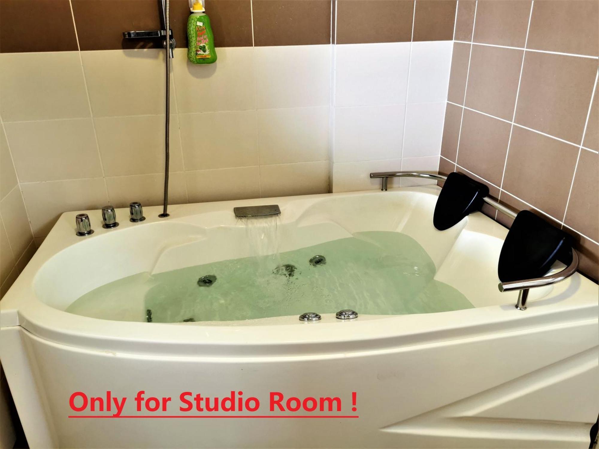 B - Lagoon Water Themepark Suite Melaka Town Zewnętrze zdjęcie